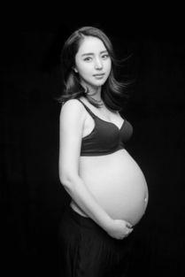 赵丽怀孕大肚照片曝光,幸福满满孕味十足